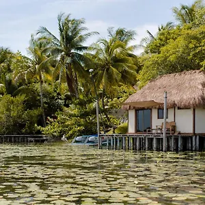 Apartment Lagoon Front Hut: Daily Cleaning, Bikes & Kayaks!, Bacalar