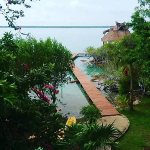 Eco-romanticas Kuuch Ka'anil Hotel